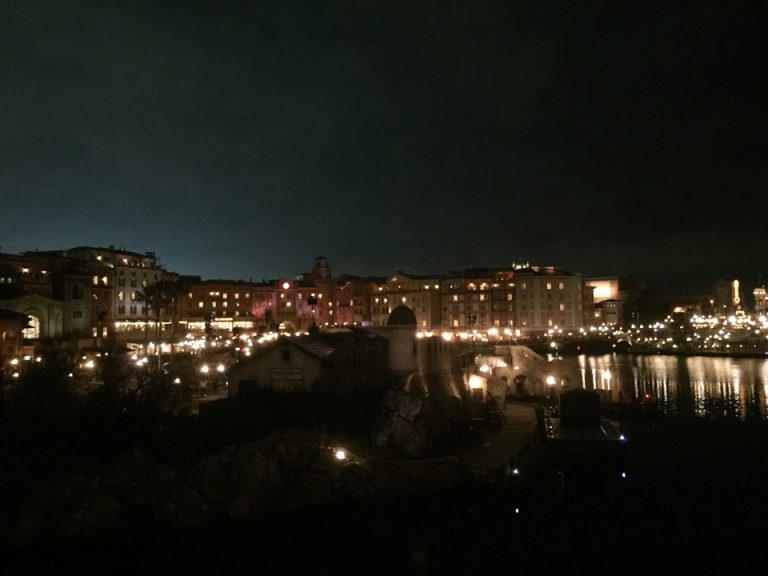 ディズニーシー内夜景1