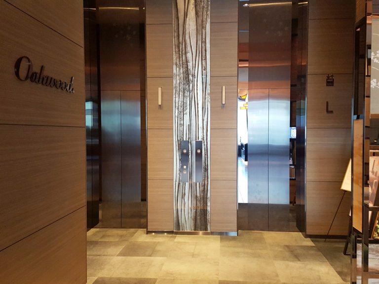 エレベーターホールフロント階_03