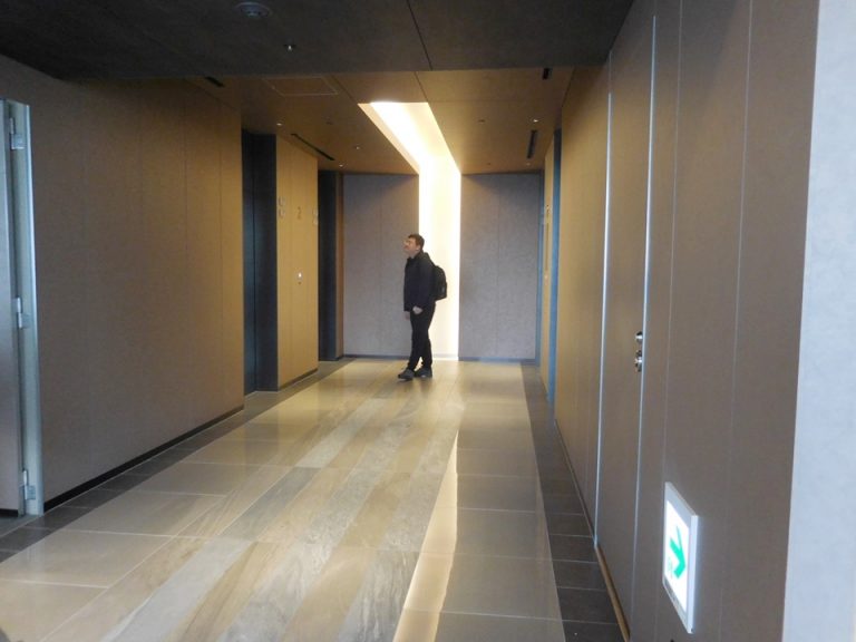 エレベーターホールフロント階 全部で4台ありました