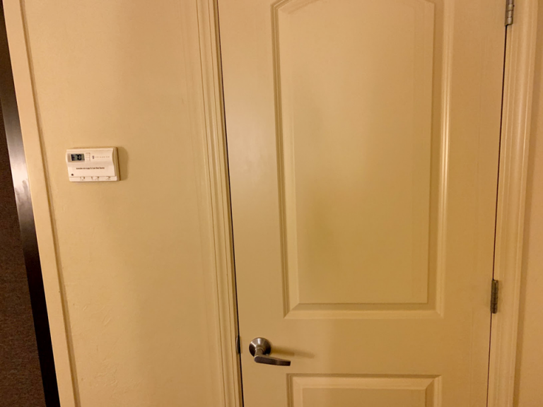 クローゼット(閉じた状態)