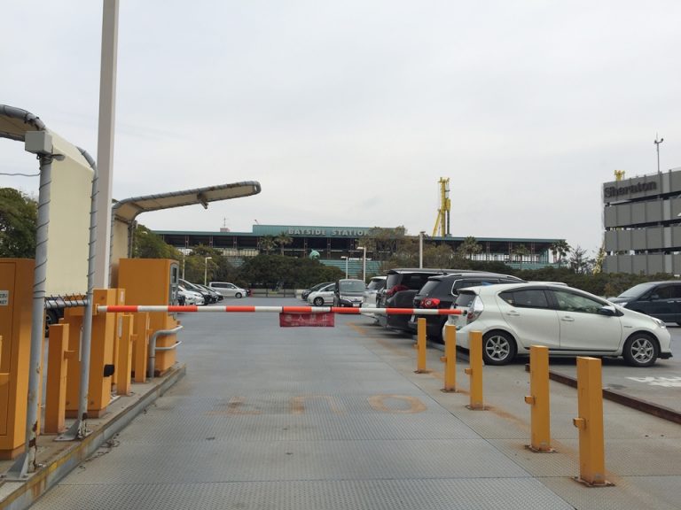駐車場入り口