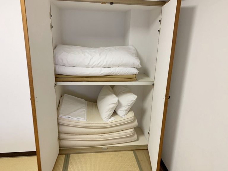 押入れ中