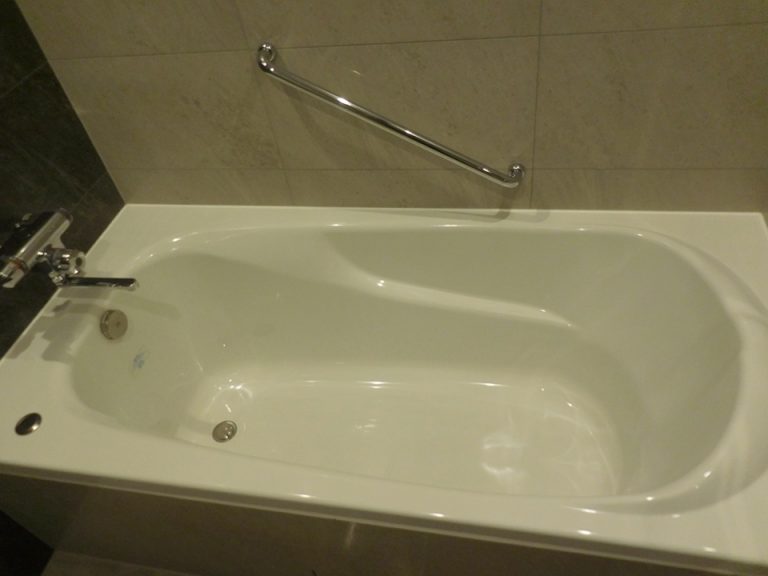 バスタブ