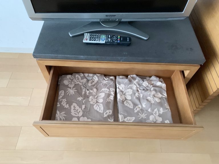 テレビ台収納