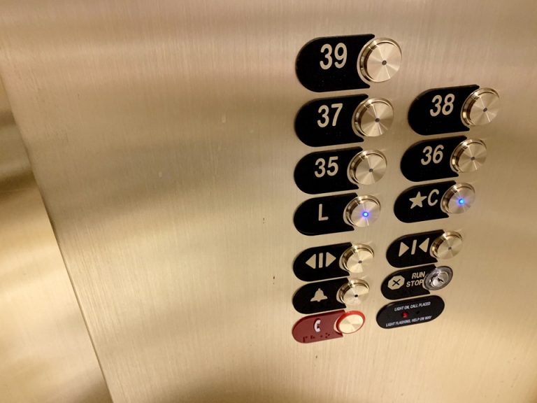 エレベーター階数ボタン