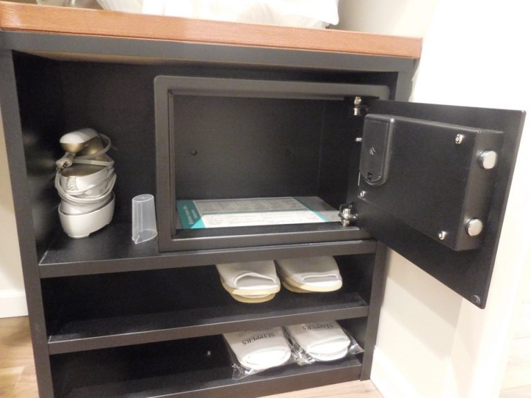 セーフティボックス 開けた状態