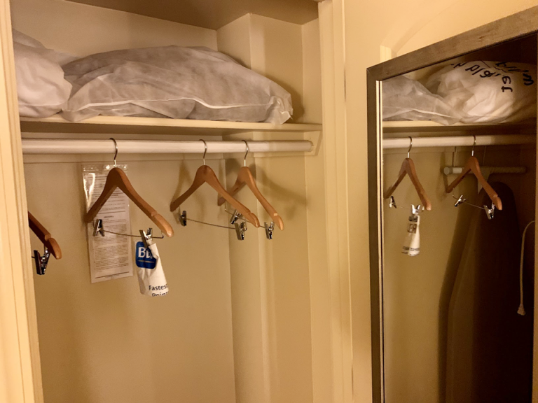 クローゼット(開けた状態)