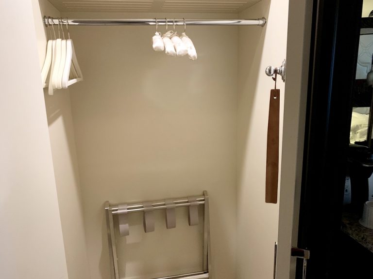 クローゼット(開けた状態)