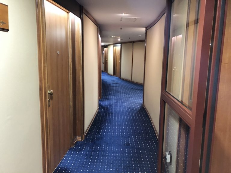 客室廊下全体