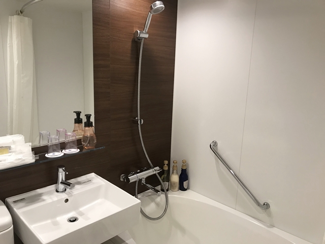 バスルーム 内観