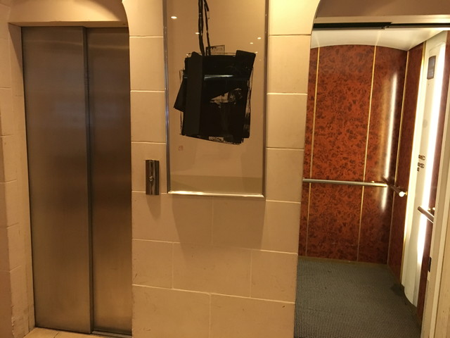 エントランスにあるエレベーター