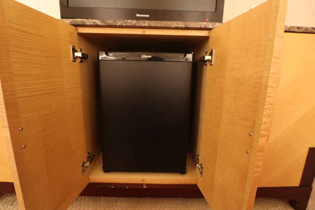 冷蔵庫(閉じた状態)