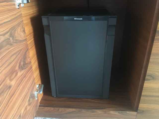 冷蔵庫(閉じた状態)