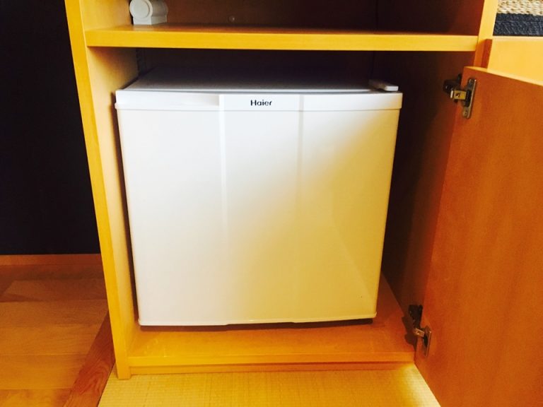 冷蔵庫(閉じた状態)