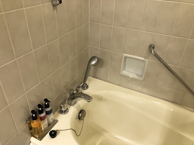 バスルームとシャワー