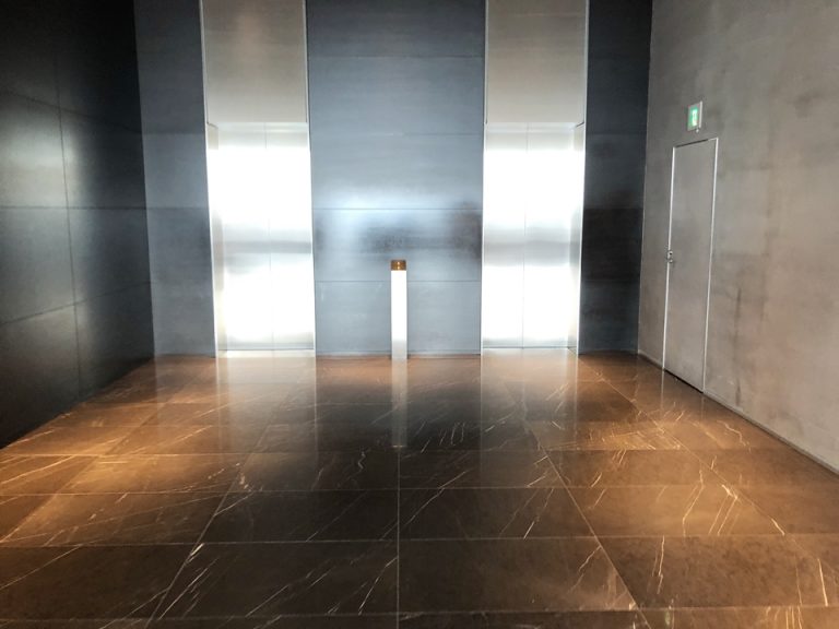 フロント階エレベーター