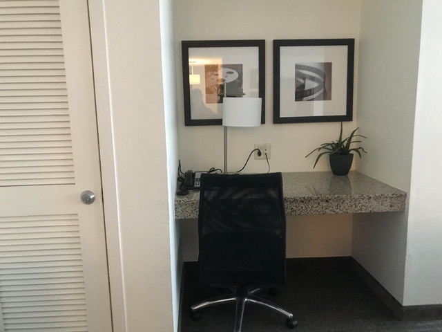 リビングにもオフィススペースがりました