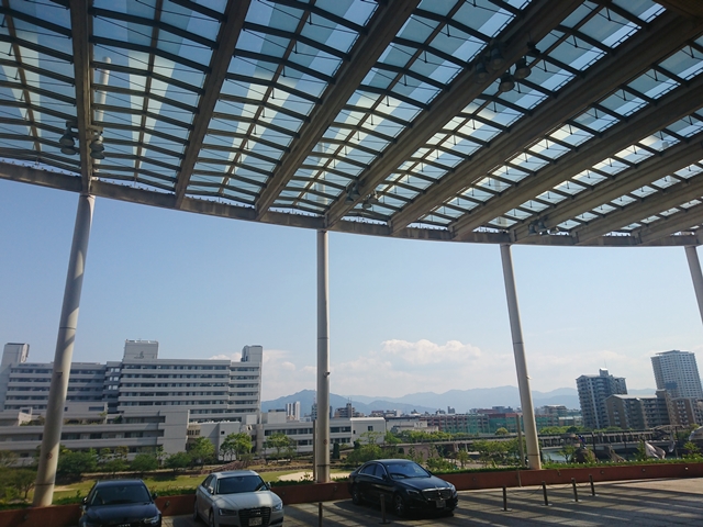 ホテルエントランスからの風景