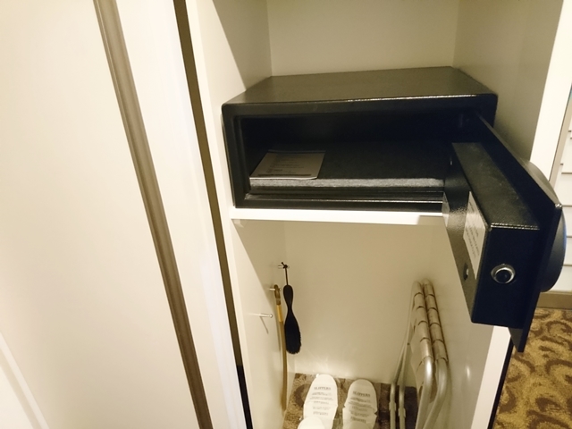 セーフティボックス(開けた状態)