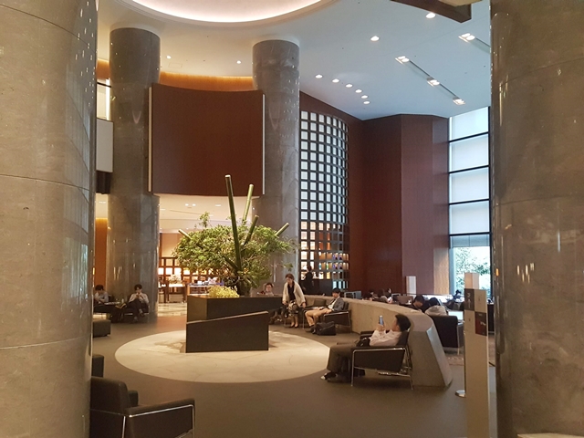 玄関、ロビー_ロビー_1