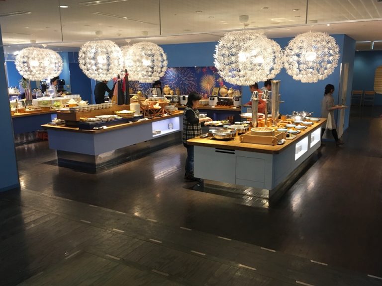 ビュッフェレストランもぐもぐ全体(夕食)