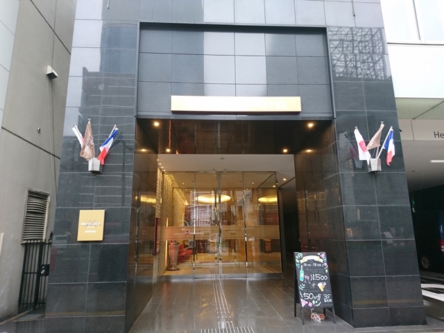 エントランス外観 (1)