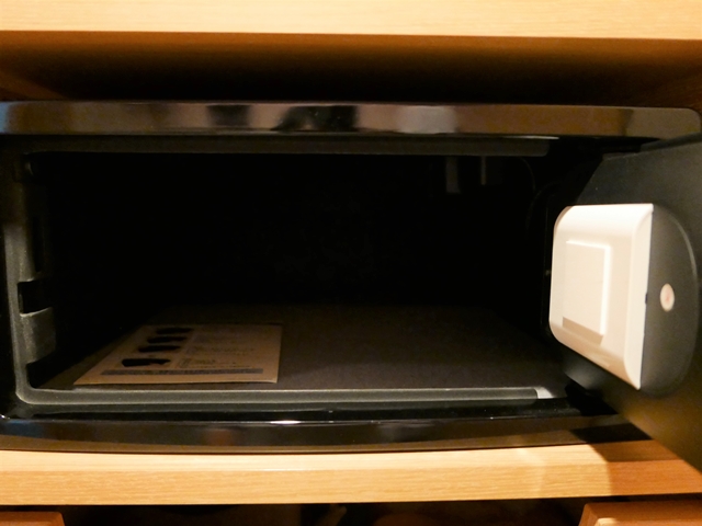 セーフィティーボックス(開)