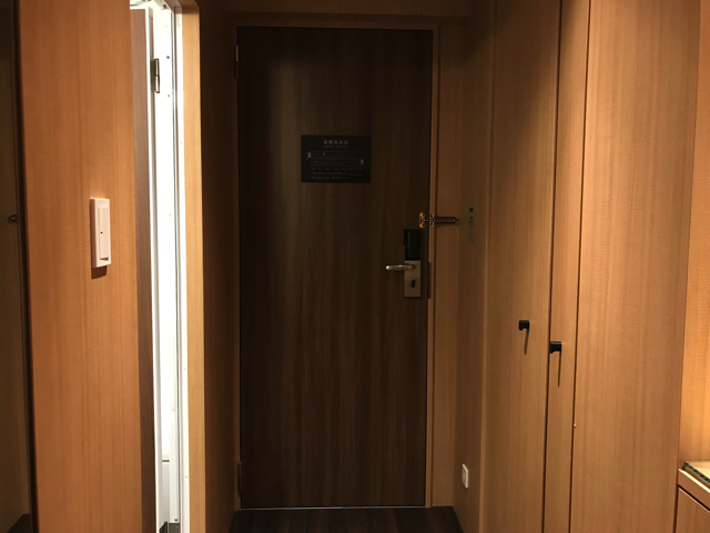 客室扉内観2 copy