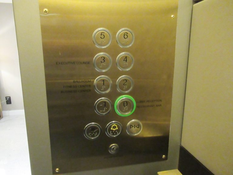 エレベーター