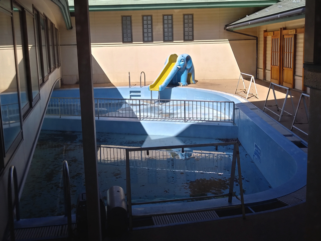 プール右側 copy