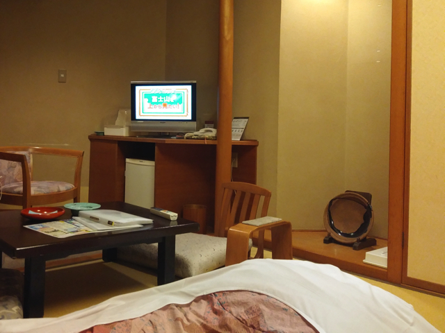 布団からテレビ copy