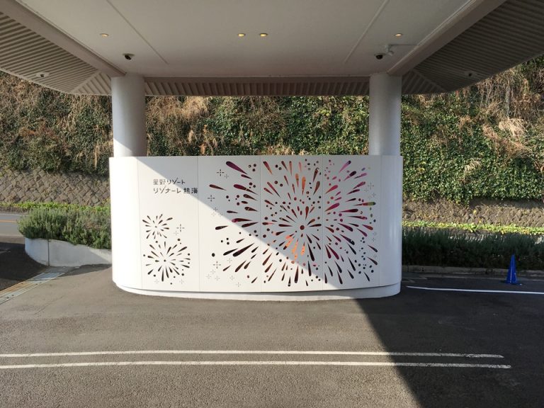 エントランス前