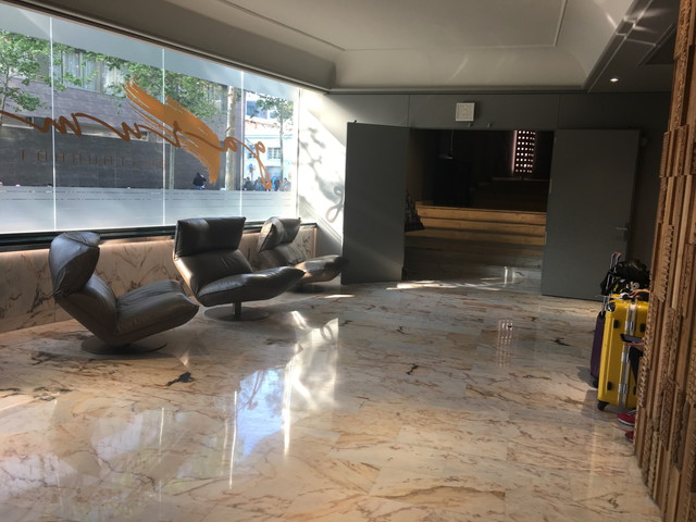 ホテル エントランス(2)