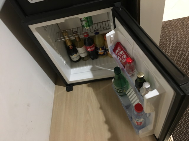 客室冷蔵庫