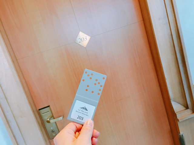 客室ドア