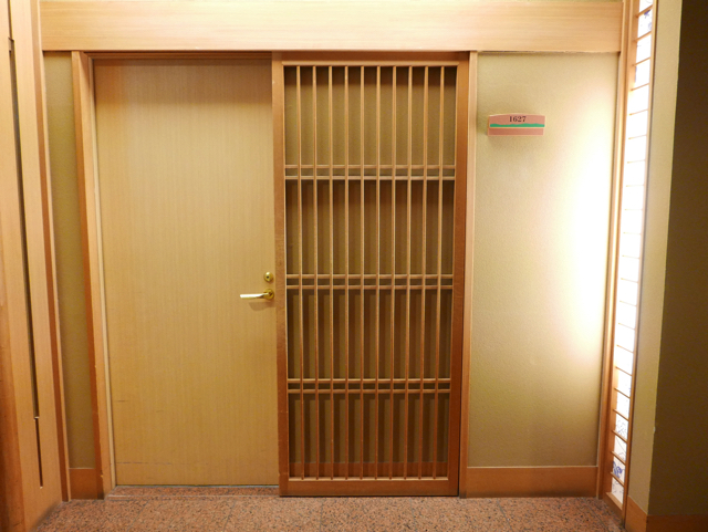 客室入口外観ドア copy