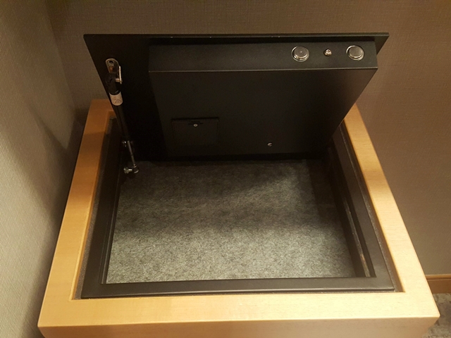 セーフティーボックス(開けた状態)