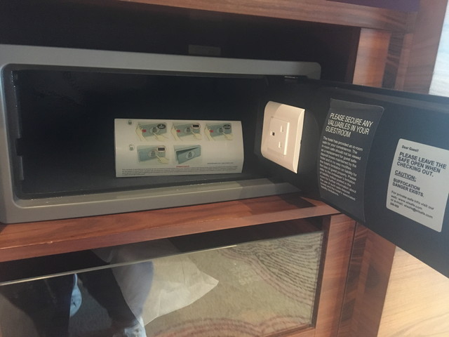 セーフティーボックス(開けた状態)