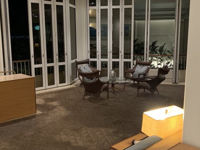 エントランスホール