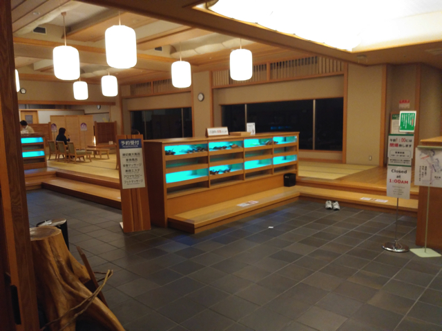 3階天晴エントランス入口から copy