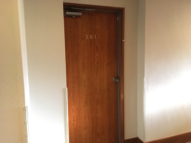 客室入口外観ドア 鍵です カードではなくオートロック機能なしです copy