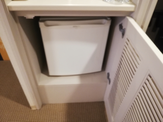冷蔵庫(閉じた状態)
