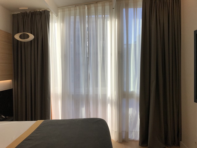 客室窓際