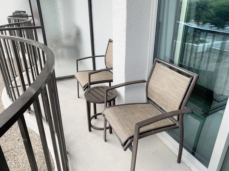 バルコニーチェアー、テーブル