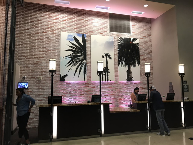 チェックインカウンター(1)