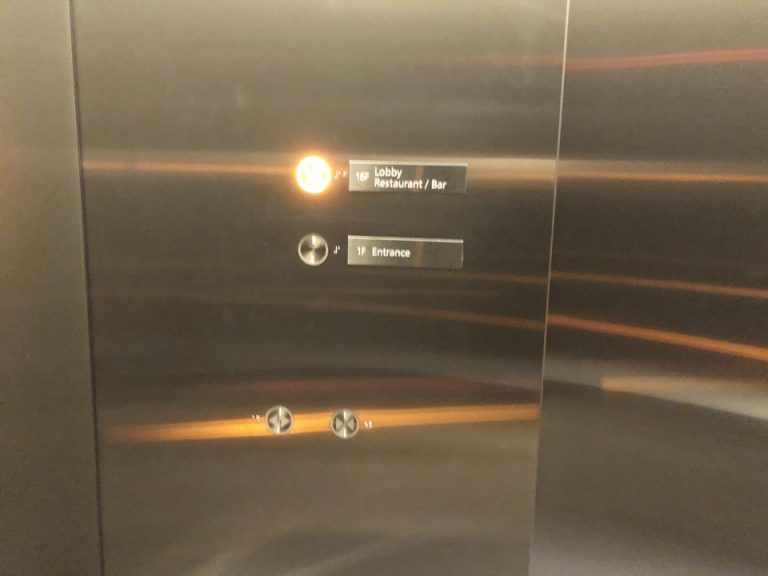 エレベーター (1)