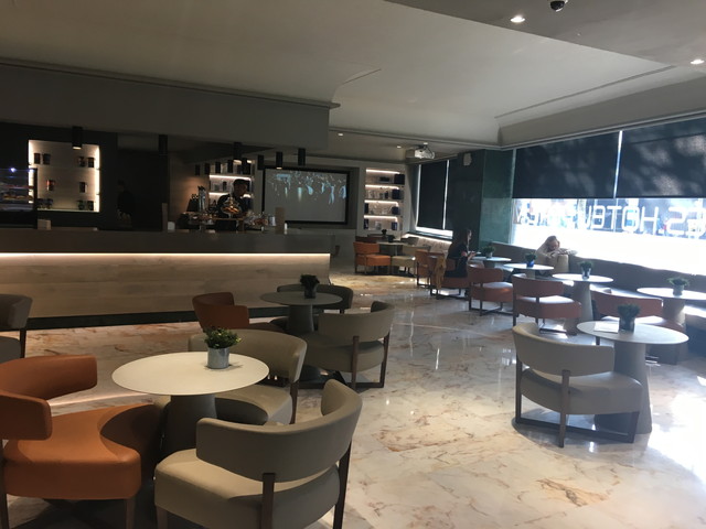 ホテル エントランス