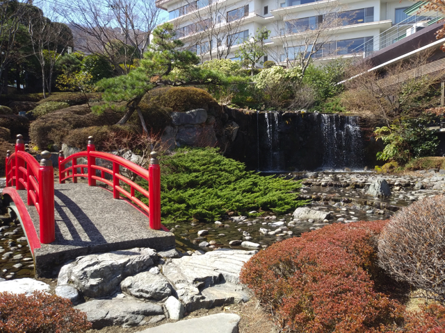 エントランス脇にある庭園 copy