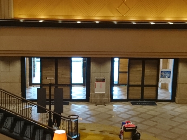 エントランス内観