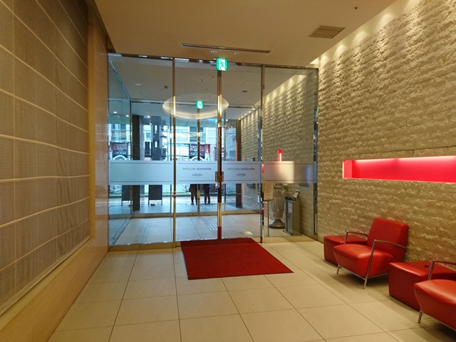 エントランス内観